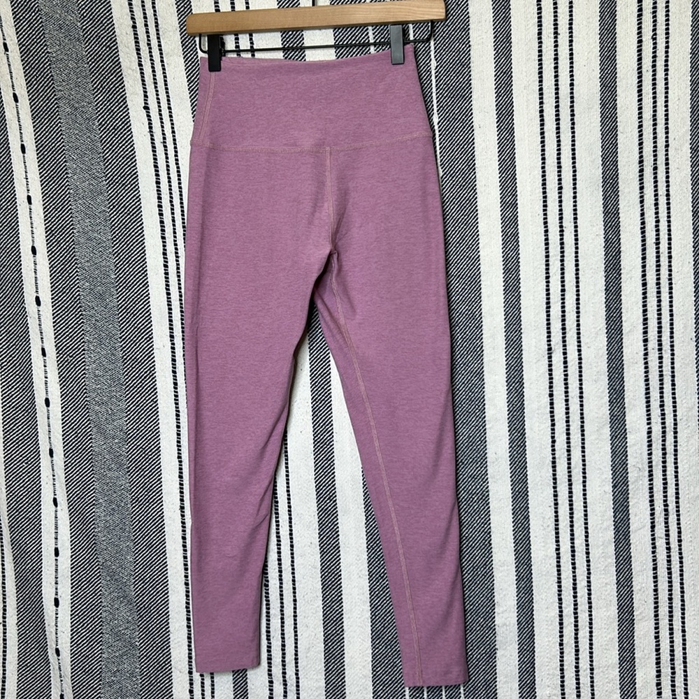 Beyond Yoga Caught in the Midi High Rise Leggings - Picture 2 of 4